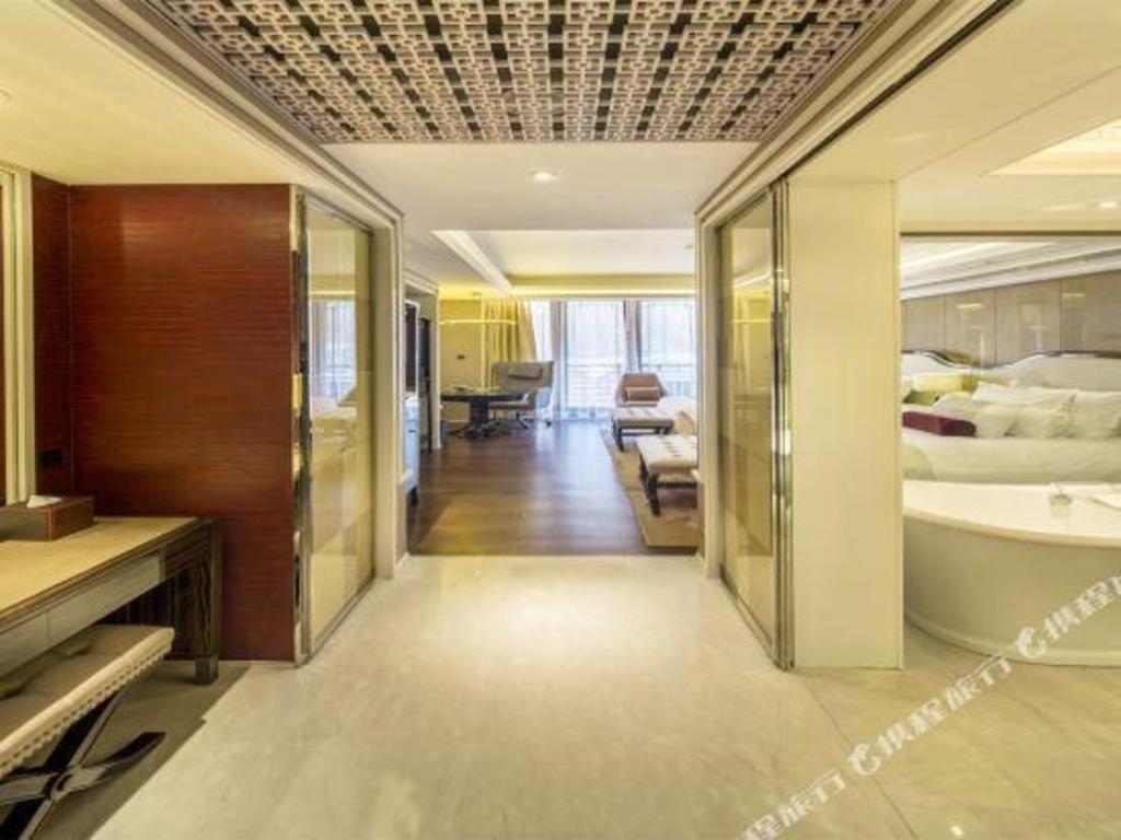 Grand Bay Hotel Beijing Xiaotangzhuang Exterior photo