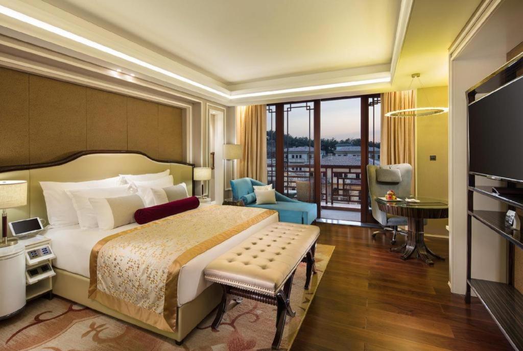 Grand Bay Hotel Beijing Xiaotangzhuang Exterior photo